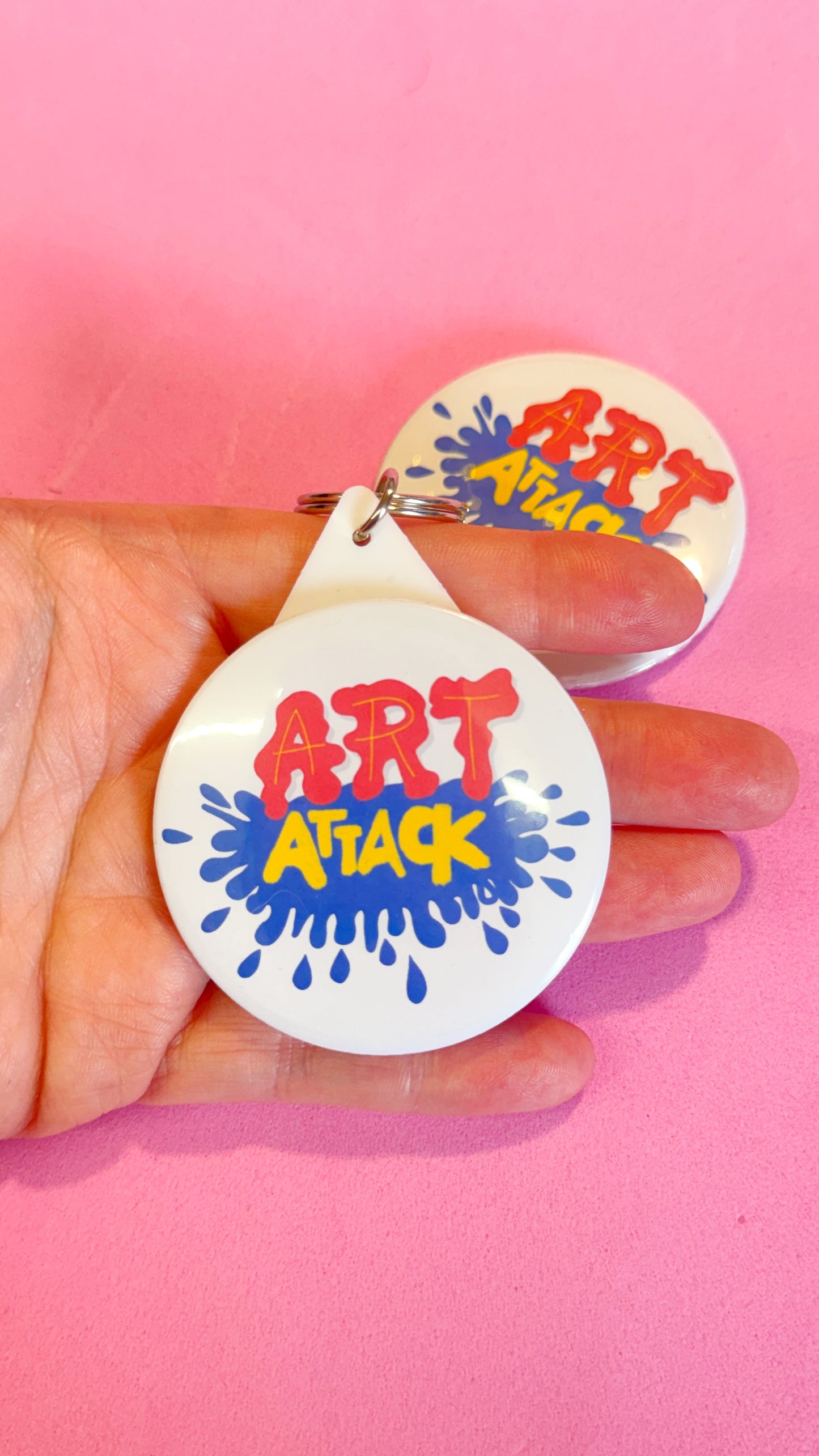 Art Attack Badge/Keyring